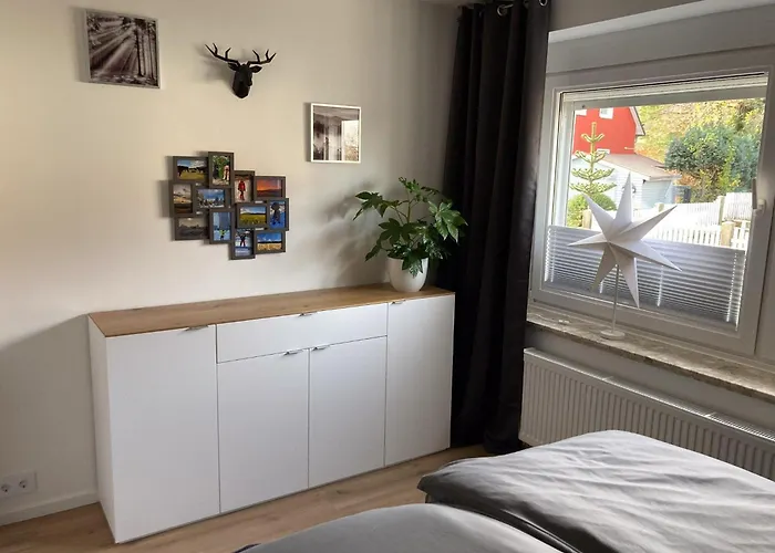 Platzhirsch-bei-der-purpurbuche Διαμέρισμα Bad Harzburg